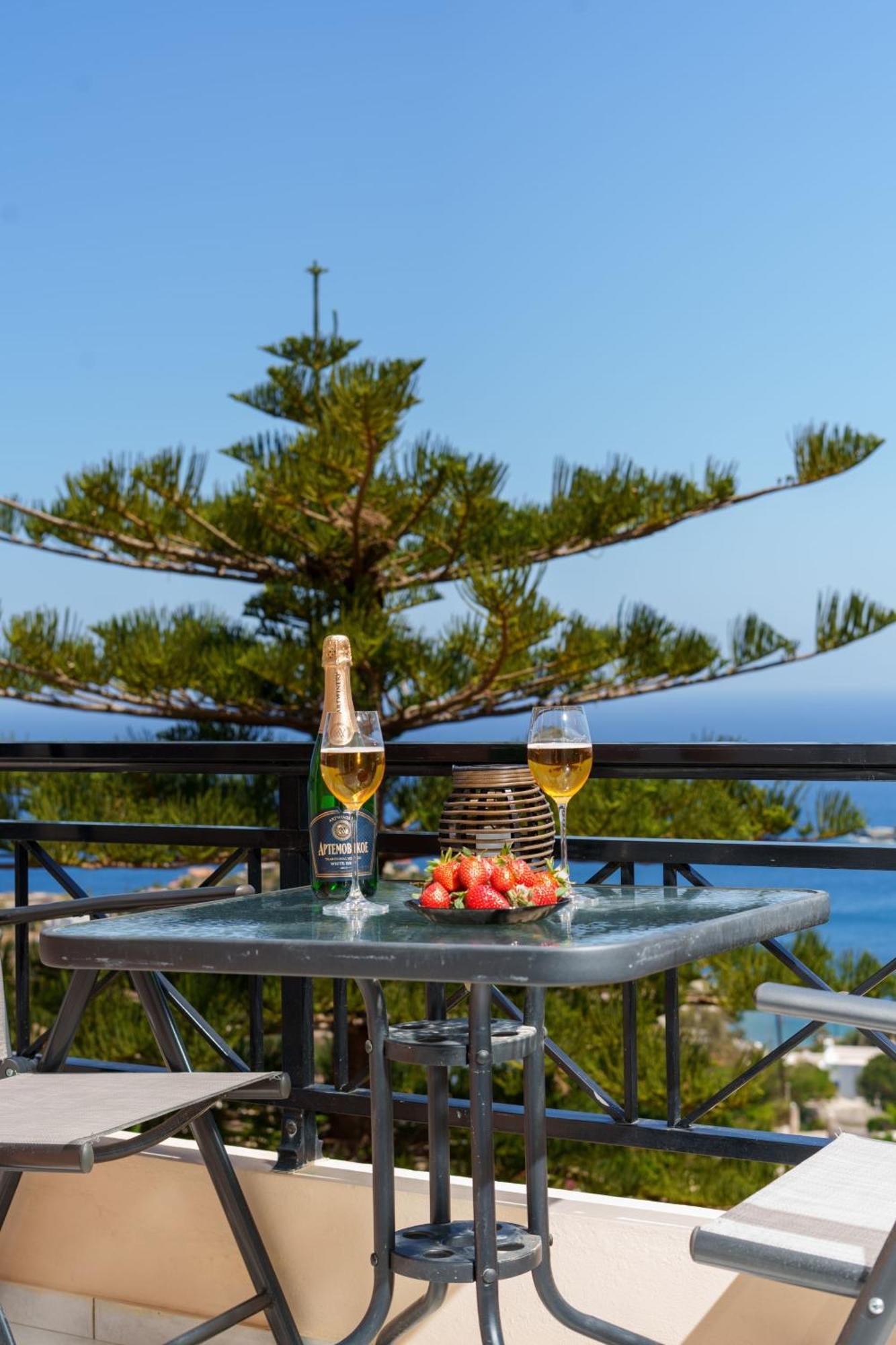 Fnk Apartments With Sea View Ajía Pelajía Kültér fotó